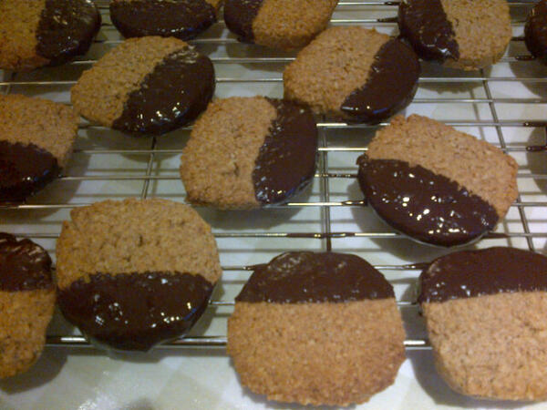 beanfortea's tweet image. Dark chocolate digestives on the blog tomorrow! Beanfortea.blogspot.com