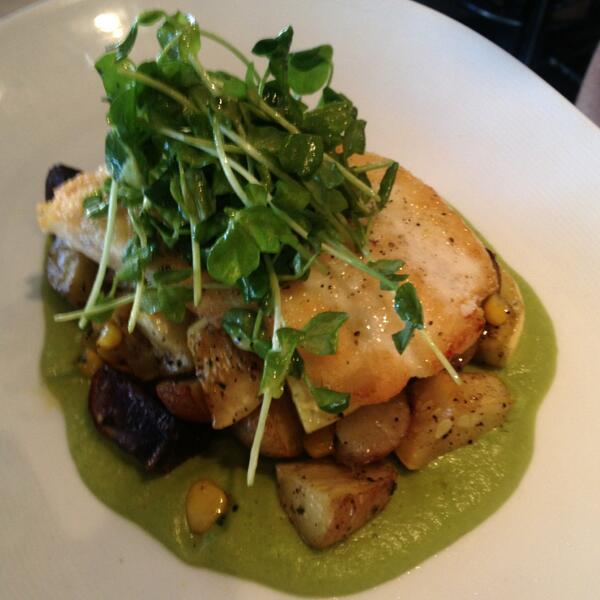 AHIDstudio's tweet photo. Our friends @Roosevelt933 sure know a thing or two about presentation. Hello Halibut | http://t.co/zV08jwsbwb