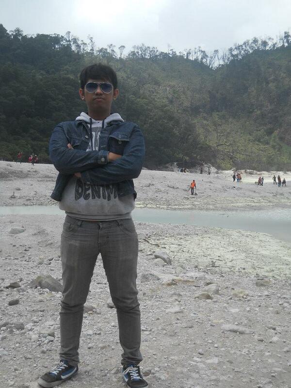 RizkyRadovic's tweet photo. kawah putih @ciwidey http://t.co/J1tn7rb3Ju