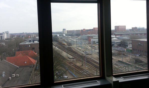 jobmasterclass's tweet photo. Welk spoor neem jij bij de keuze om te blijven, te verkassen of het bepalen van toekomstig beroep. Ik help je graag! http://t.co/bzvvyIIDxu