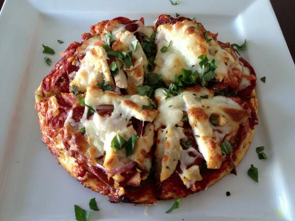 LABakingCo's tweet photo. Come try our new individual pizzas, your taste buds will thank you with every bite http://t.co/uNnZLcXl6c