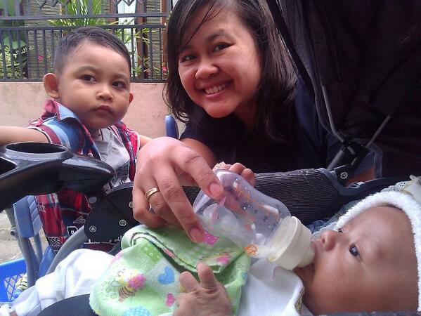 devmade2685's tweet photo. Olga pagi w/@ndutsy , Aksa, dan Eksen.. :-) http://t.co/NlDwqaJ0Z9