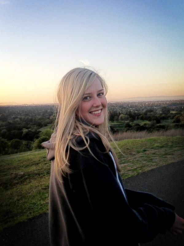 Walkin the dish with @pricetessa and goin to an 80's cover band.  Palo alto is like pleasantville but in color