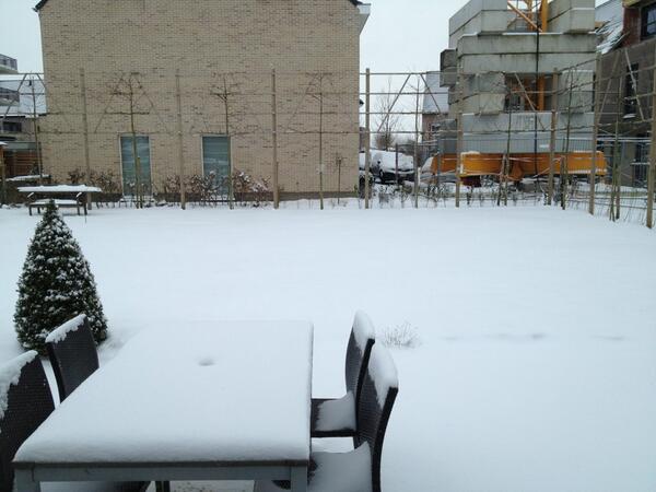VerlindenYanni's tweet photo. In welk seizoen zijn we nu ook al weer? #DeLenteIsInHetLand http://t.co/DeSCRZWdkh