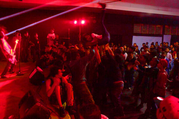 stage diving dolo ach :3 <a href="/HambsDekil/">Hambs Dekil</a> <a href="/elnazerth/">el kautsar nazer</a> <a href="/elangbatu/">Jalur Ki(n)amad</a>