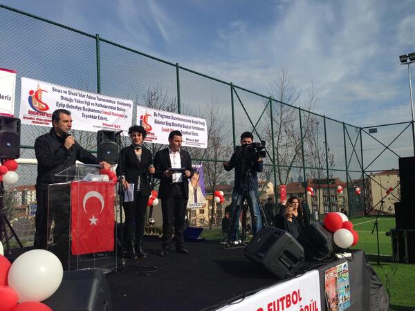 İstanbul Sivas dernekler federasyonunun duzenledigi futbol turnuvası ödül torenindeyiz.