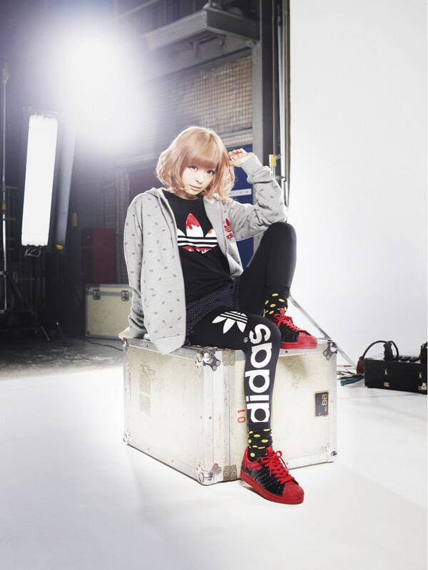 きゃりーぱみゅぱみゅ Adidasの広告が新しくなりました Http T Co Rp1vpvagtw Twitter