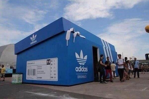 Twitter 上的 Buena Publicidad："Una tienda de Adidas muy original. http://t.co/N4juUK4nva" /