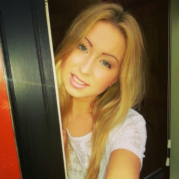 ClubHotGirls's tweet photo. @Jesssbarrettt Is One More #ClubHotGirls Babe From The UK...............Welcome To Essex http://t.co/rce7FBSixo