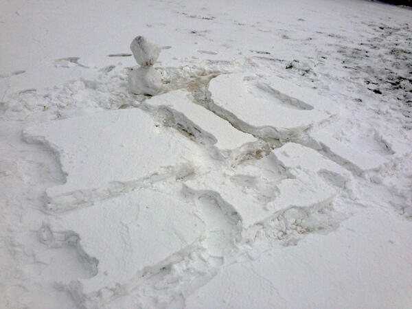 MrBenopolis's tweet photo. @BigDealClothing @MonsterEnergyUK #radsnow I'm kind of a big deal and I hear you are too. http://t.co/8znyvKcQvT