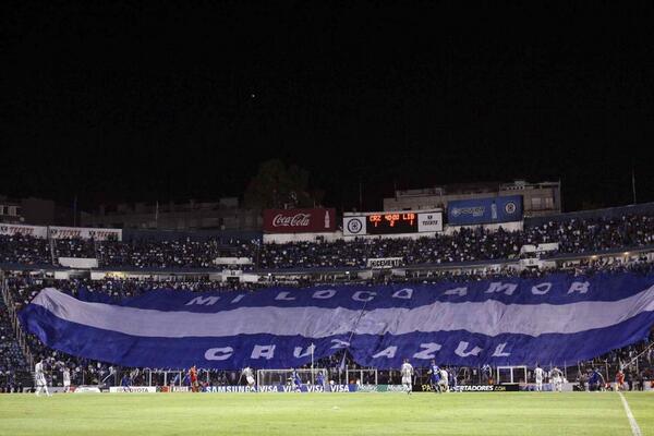FabrizioMc's tweet photo. Mi loco amor, @Cruz_Azul_FC <3 http://t.co/w38CAuoQu2