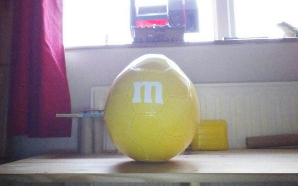 jackt636's tweet photo. So I blow up this foot ball I got given and it turns out like this #wrong shaped ball http://t.co/7WjlSJv0Dm