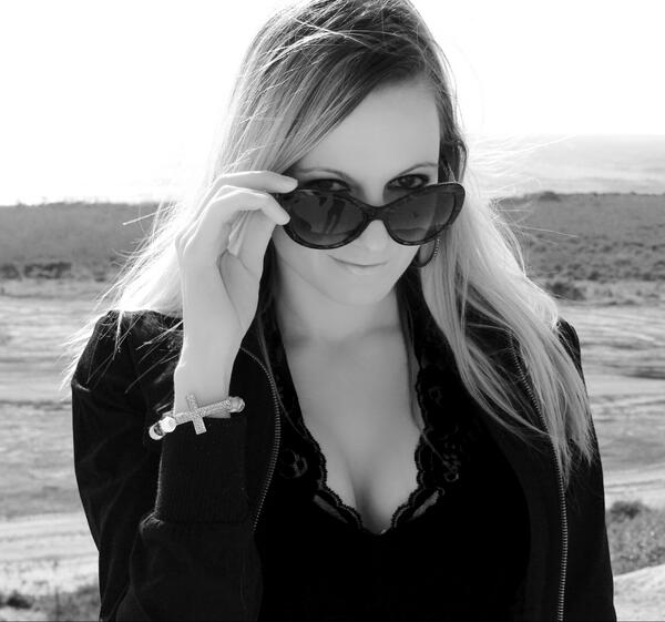 Shastina_Eloff's tweet photo. Loving me some @thehcollection2 
#Fashion #Accessories #HCollection #Cross #Bracelet http://t.co/gFFdRQeBcL