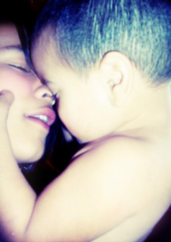 UnculitoBien's tweet photo. -Gracias Por Todo -No Eh Hecho Nada. -Exites, con eso Basta<33 
TeamoHermano:$ http://t.co/TH4oChoxS6
