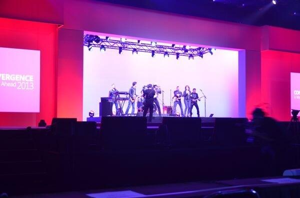 Live pic of the band from <a href="/MSFTConvergence/">MSFTConvergence</a> @MSFTDynamics #nickbrophyband #conv13 <a href="/brianowenstv/">Brian Owens</a>