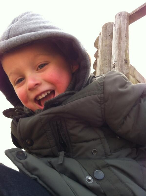 lynzwebb's tweet photo. Gorgeous boy <3 xxx http://t.co/ZCr59wnYRC