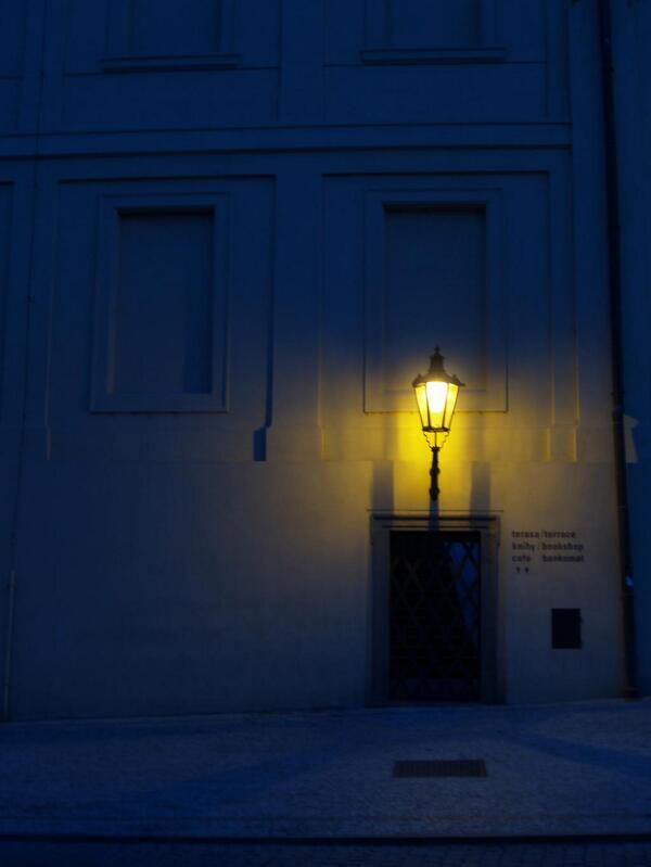 DareToLight's tweet image. Photo blog: The diffuse sunlight reflected from the sky seems extremely blue when compared t... http://bit.l…