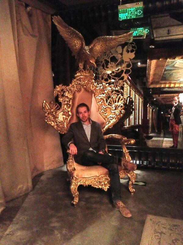 BackeusJohan's tweet image. Maffig stol i kina