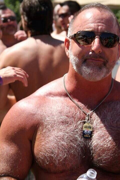 cigarmuscle74's tweet photo. “@parksronnie: I'm so fuckin in love.......$$$$ http://t.co/Rs0Xx0vrwV” Count me in, too! Grrrrr.