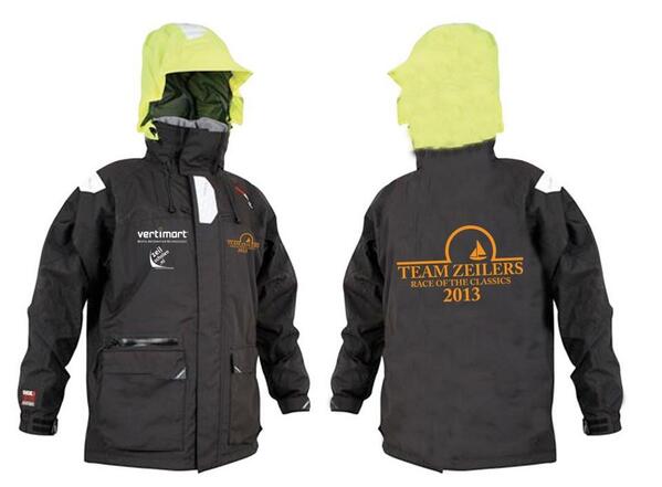 TeamZeilers's tweet image. Wat krijgen we toch mooie zeilpakken voor tijdens de Rees!Met dank aan o.a @Vertimart en @vinea Zeilscholen #rotc2013