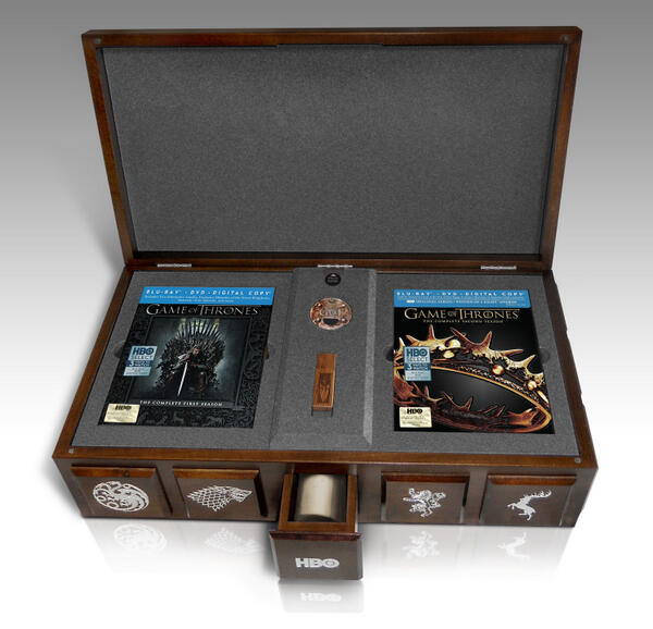 WiCnet's tweet photo. #GameofThrones kit! Retweet to win! Include #GoTKit! More info! http://t.co/ix2xYrmPfy http://t.co/gkdQsP3Qgf