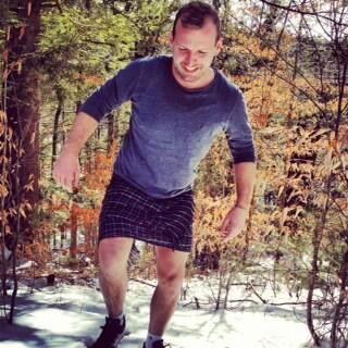 ScottTannerXXX's tweet photo. In Woodstock....lost my pants, that's a scarf....hey, it worked! http://t.co/qtm4I6t181