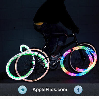 DoYouGeek's tweet image. #IlGadgetDiOggi - Meravigliosi effetti di luce per le ruote della #bicicletta - #MonkeyLight - zu.vg/1he