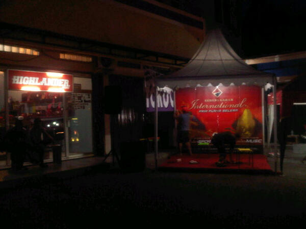 Live band gudang garam AT <a href="/highlanderstore/">highlandershop</a> jl.cipinang jaya raya no 31 C jakarta timur