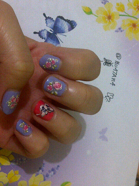 Hu47An4's tweet image. @LancomeID #SpringinLove Flowers,butterfly,puprle,red makes spring so perfect ♌ beautifull