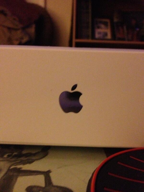 cap_018's tweet image. Is it Friday yet? Wanna play with my new toy....... #needinternet