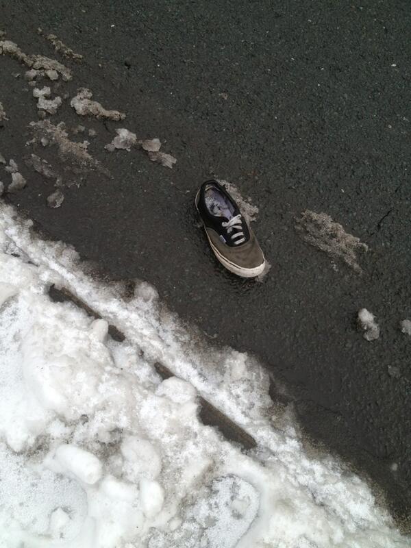 gardnersworld's tweet photo. I cleared snow Sunday AM &amp; changed in my car after. Got home &amp; only had 1shoe. Back 2day post melt #yespleaseshoe http://t.co/SroLk2W8De