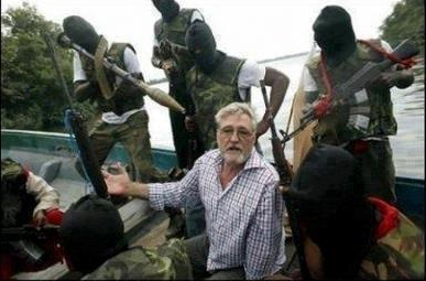 pablo_pepaso's tweet image. A ver, decirle al tontopolla ese del bazoka que como dispare, no solo me mata a mi...