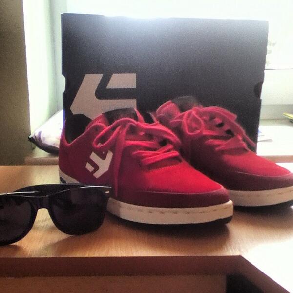 New shoes (Etnies marana) and new Sun Glasses...