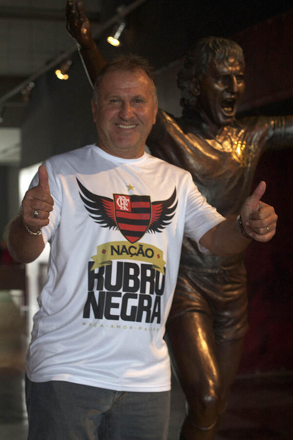 É oficial: Nação Rubro-Negra é lançado com bênção de Zico. Junte-se ao Nação! flamengo.com.br/nacao