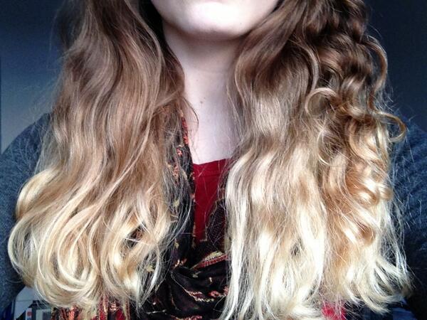 sophiebridge's tweet image. So today I let my hair dry naturally.. #wtf #curlybit