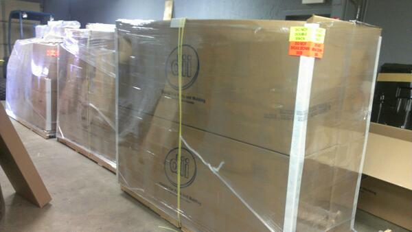 MuscleCarsKC's tweet photo. Unloading a new shipment. Give us a call today! (816) 690-2150 http://t.co/B5yerqp1Ew