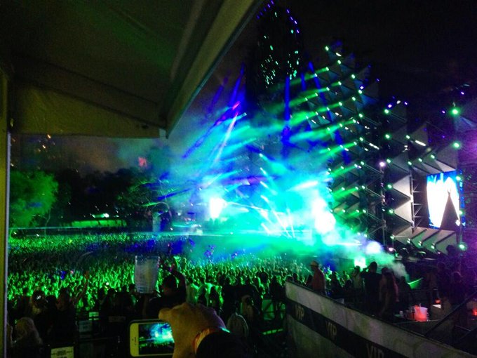 Deadmau5! #ultra #w1 http://t.co/wrafHxLive<a href="/tag/ultra"class="tags">#ultra</a><a href="/tag/w1"class="tags">#w1</a>