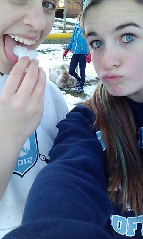 belleville27's tweet image. Because my eyes look extra blue in this #snoweffects