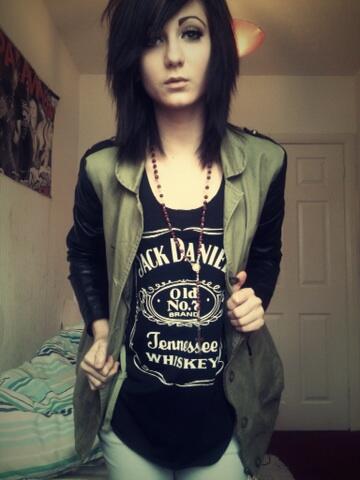 youMeAtDanielle's tweet image. #jackdaniels hehe :3