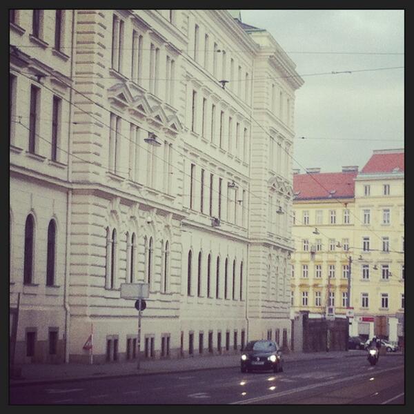 marche_y's tweet photo. Vienna http://t.co/KVyq1q5NSH