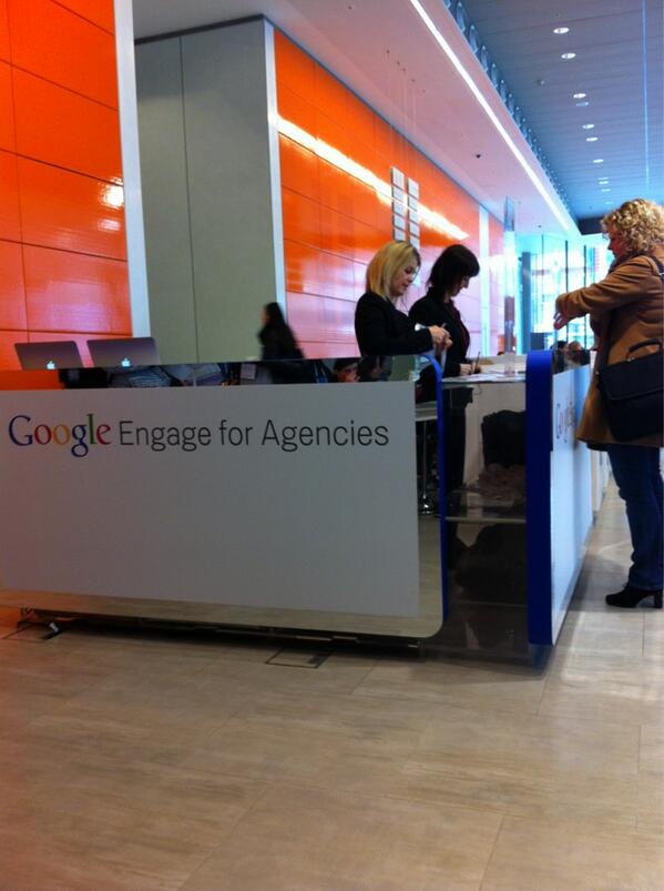 ZoodleSelina's tweet photo. More google pics... http://t.co/okGNXA7MbA