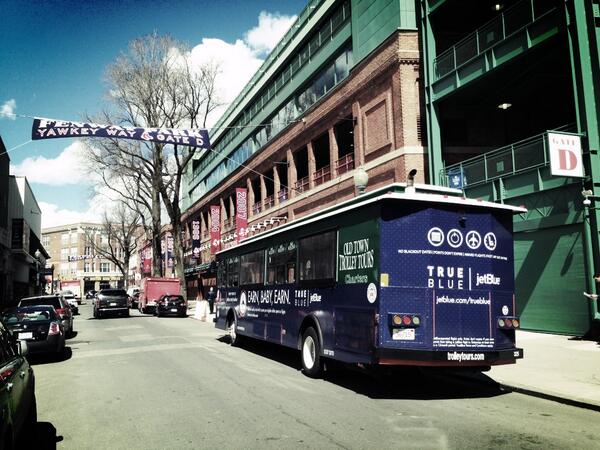 bweinb's tweet photo. Keeping it going with the @JetBlue wrapped Boston Trolley @fenwaypark #EarnBabyEarn #BostonDomination @vectormedia http://t.co/no4I5pnTmH