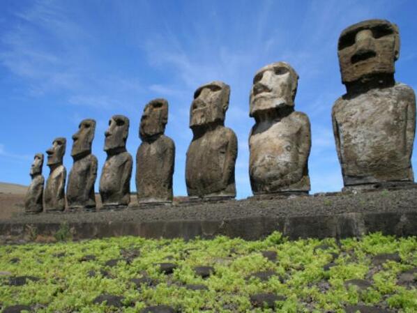 PraOndeViajar's tweet photo. @travelerschoice As ilhas mais bonitas do mundo - Foto: Ilha de Pascoa, Chile 9ª colocada http://t.co/DJkmWo3Jax - http://t.co/DjH58usEo5
