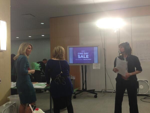 CBSPhiladelphia's tweet photo. RT @ChrisStigall: @PatCiarrocchi @susancbs3 getting ready for air to raise$ for #rmhcphonebank http://t.co/aKn1nHTYya http://t.co/xryDCletxY