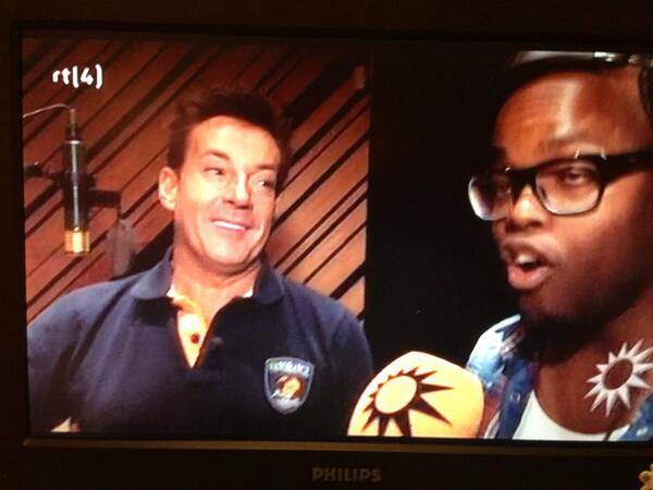 vanorangecom's tweet image. Topper en fan Gerard Joling in z'n favoriete VANORANGE poloshirt. Nieuwe collectie op: vanorange.com