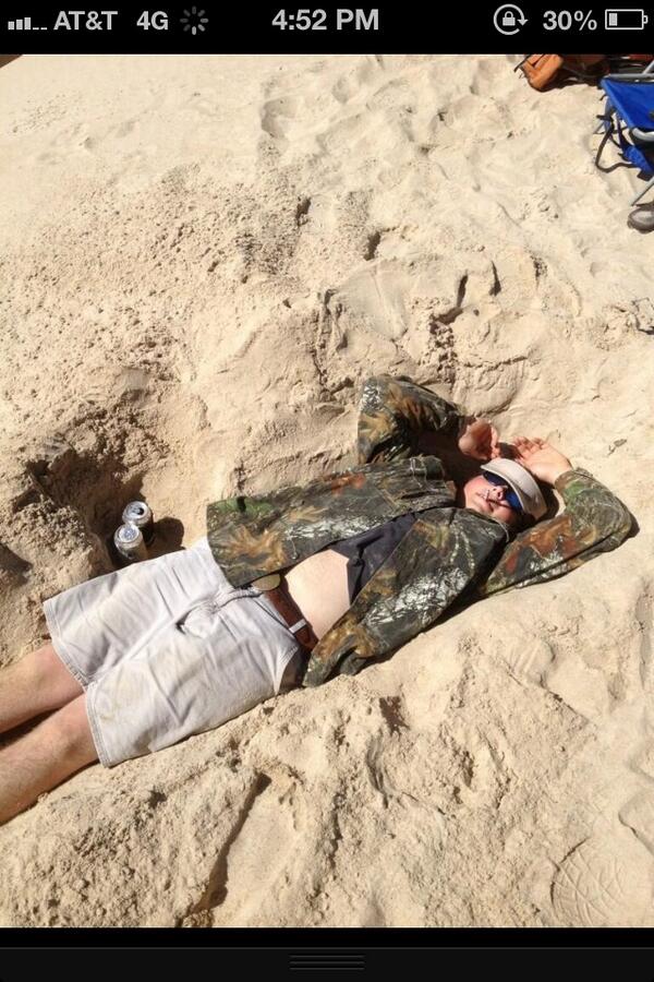 aupassout's tweet photo. Nice hammock #aupassout http://t.co/rcCx2O20sD