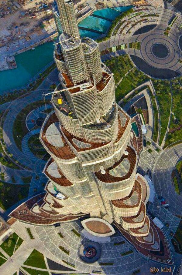 Engazzam7's tweet image. @sa1eng 
#المهندسون_السعوديون
 
مسقط علوي لبرج خليفه
ابداع في التصميم

بركة المهندسين