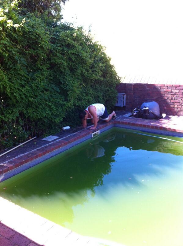 digs_kallis's tweet photo. Too little too late? #ministerofwateraffairs @tyrone_wang http://t.co/vAX87jnZka