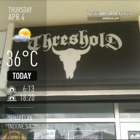 Yoyoyo mampir ke jalan cemara gobah no.84 pekanbaru. Ready stock merchandise band !