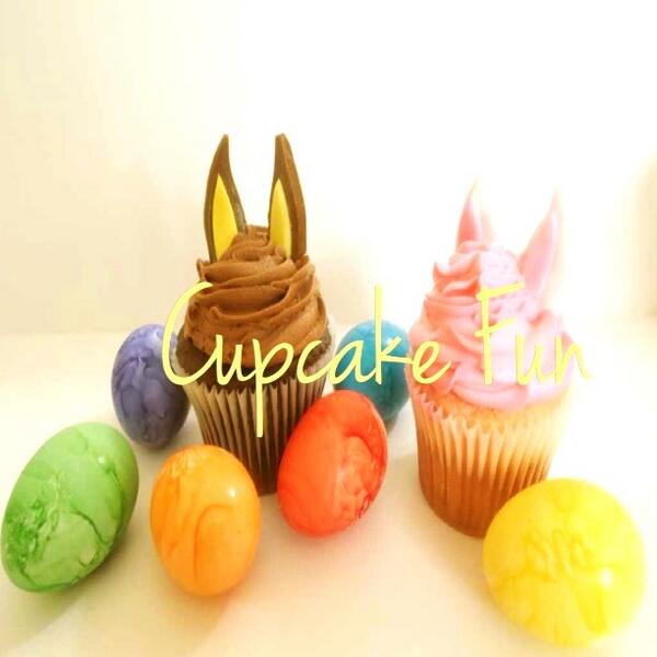 FelicityCupcake's tweet photo. Cupcakes with bunny ears. So cute.... http://t.co/Zgpf3CitOI
